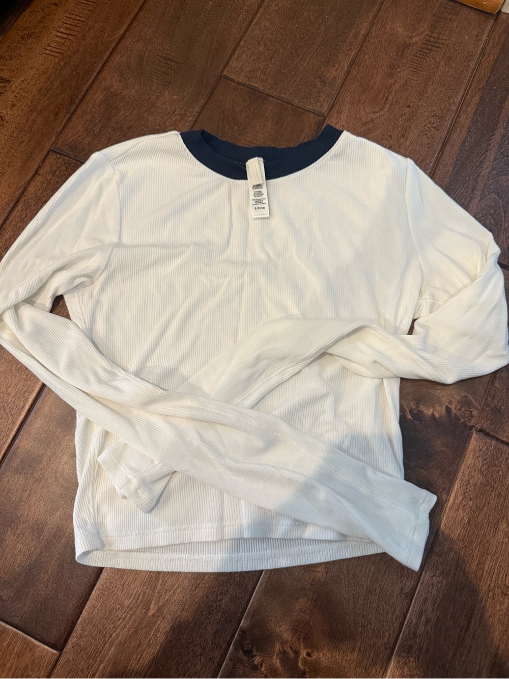 SKIMS White Ribbed cropped Long-Sleeve Tee with Navy Collar